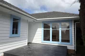 30 Amberley Avenue, Te Atatu South