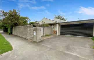 83 Normans Road, Strowan