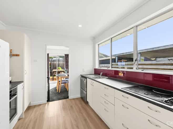 28 Omaha Grove, Totara Park