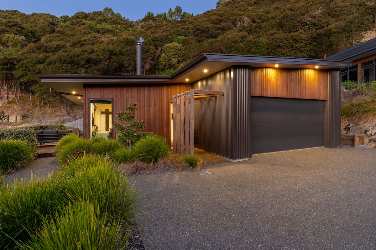 Motivated Vendors, Exceptional Home - Ansicht 2