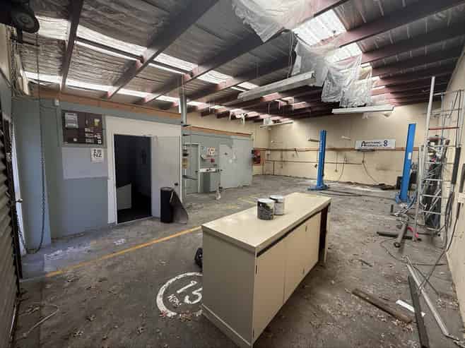 Accessible and Vacant Middleton Workshop