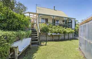 10 Te Rangi Hiroa Place, Urenui