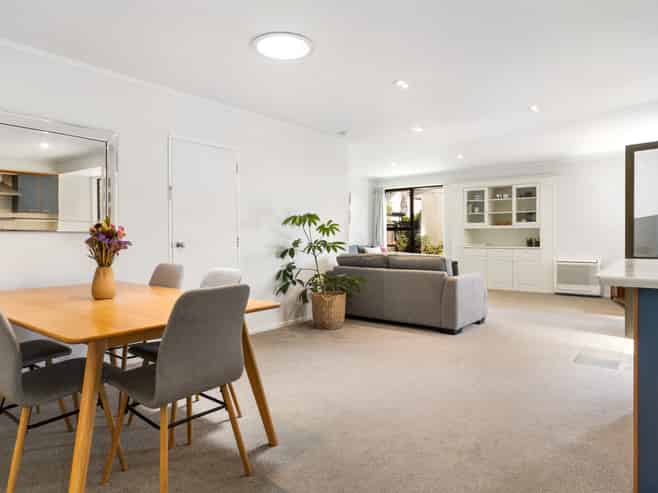 8 Sabys Road, Halswell