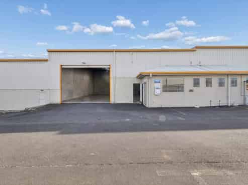 Freehold Industrial - ready to occupy!