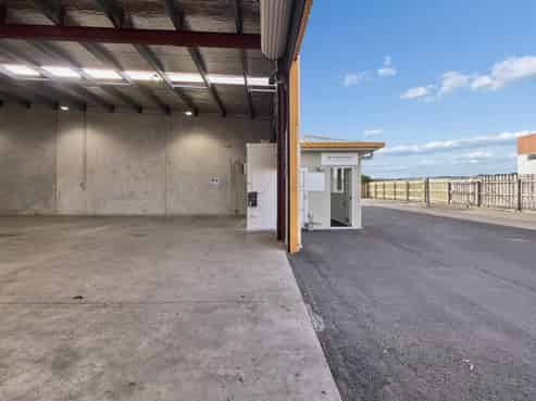 Freehold Industrial - ready to occupy!