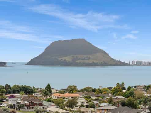 8E Hinewa Road, Otumoetai