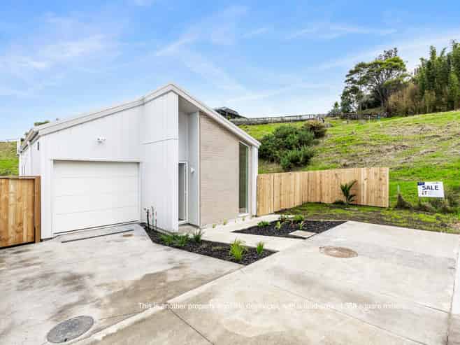 64 Ara Taha Crescent, Orewa