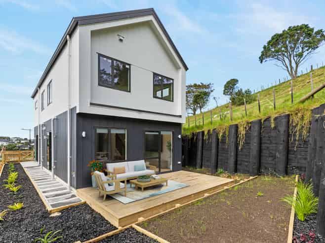 64 Ara Taha Crescent, Orewa