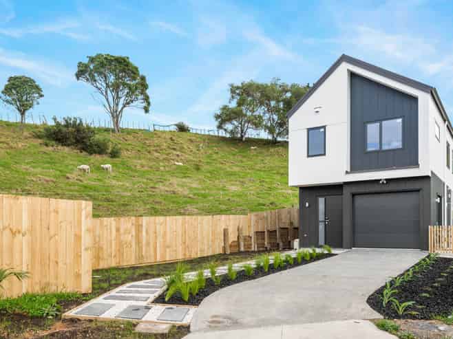 64 Ara Taha Crescent, Orewa