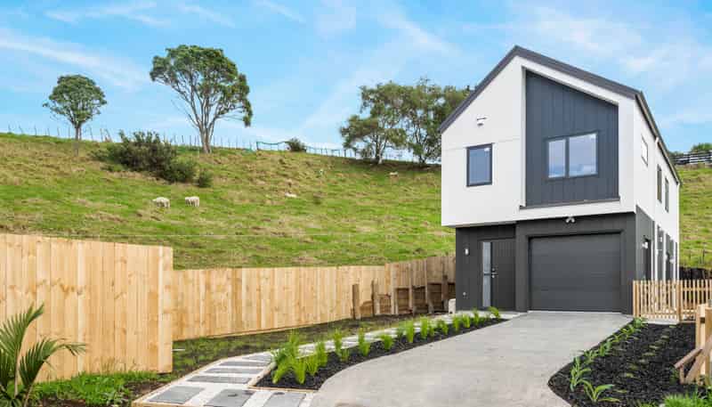 64 Ara Taha Crescent, Orewa