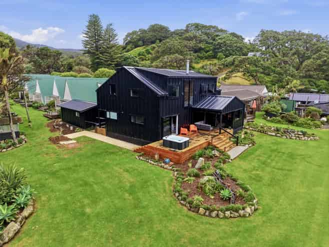 5 and 11 Mulberry Grove Road, Great Barrier Island (Aotea Island)