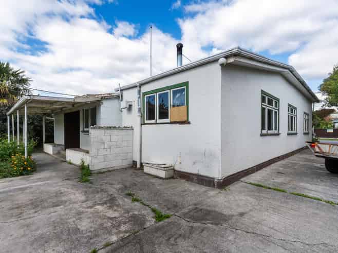 23 Sullivan Avenue, Woolston