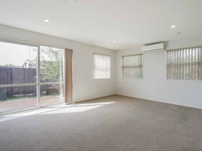 16 Fay Close, Wiri
