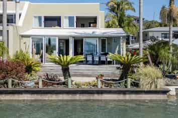 5a Sixth Avenue , Avenues