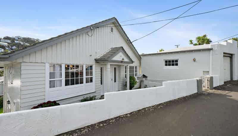 84 Waipapa Road, Hataitai