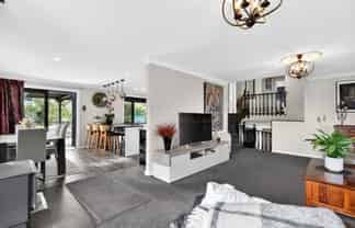 15-17 Malcolm Street, Martinborough