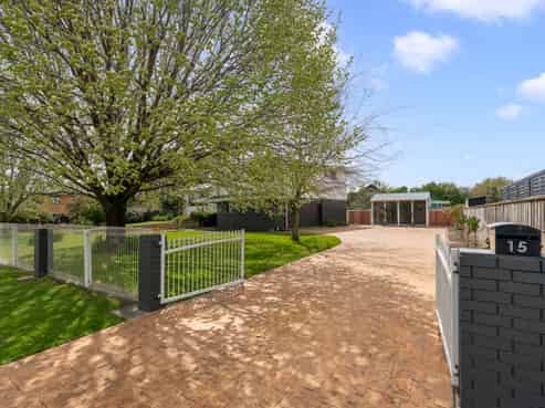 15-17 Malcolm Street, Martinborough