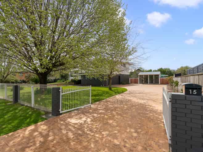 15-17 Malcolm Street, Martinborough