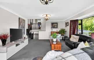 15-17 Malcolm Street, Martinborough