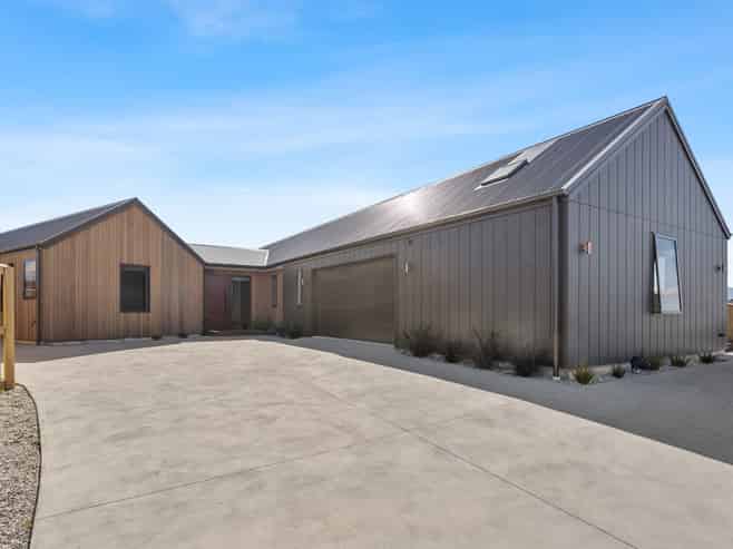 21 Packer Road, Wanaka