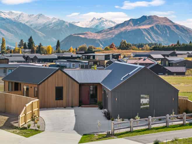 21 Packer Road, Wanaka