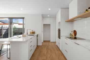 39 Woodville Street, Edgeware