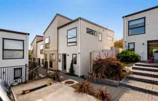 14/237 Swanson Road, Henderson