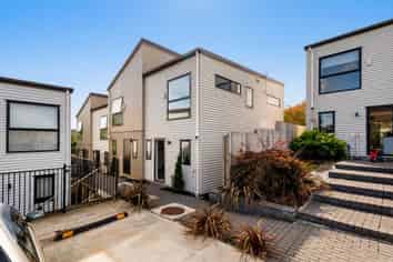 14/237 Swanson Road, Henderson