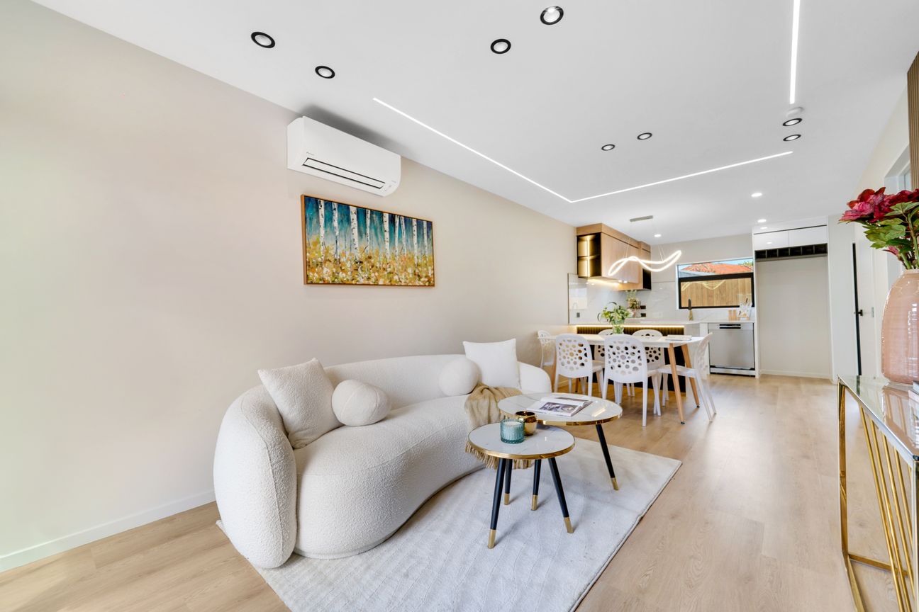 BRAND NEW TOWNHOUSES - Widok 3