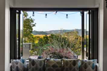 2002 Hunua Road, Hunua