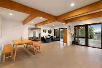 2002 Hunua Road, Hunua