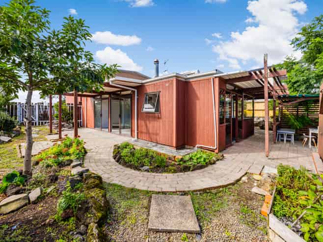 57 Highland Drive, Highland Park