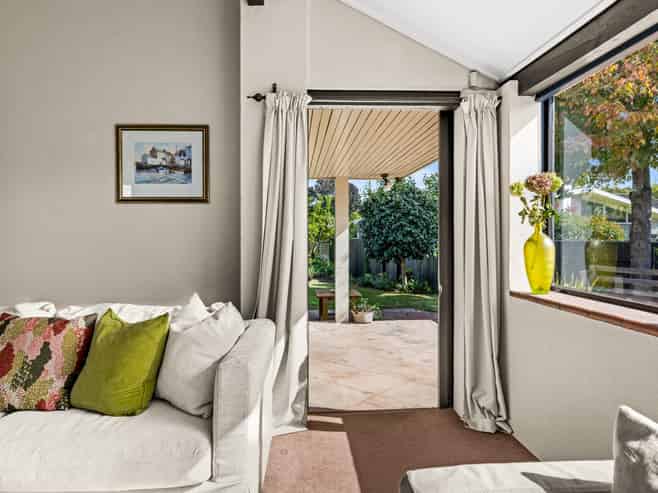 406A Frederick Street, Mahora