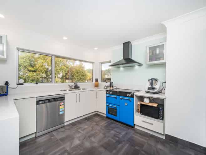 8 Aintree Crescent, Awapuni