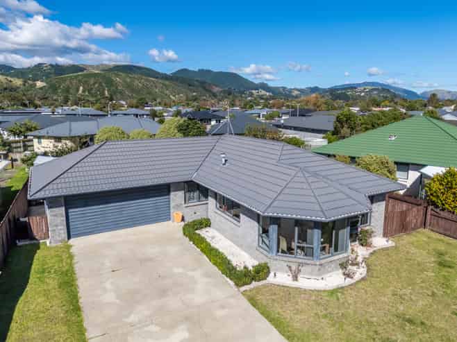 108 Makarini Street, Paraparaumu