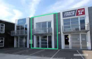 Tidy and Central Two-Storied Unit