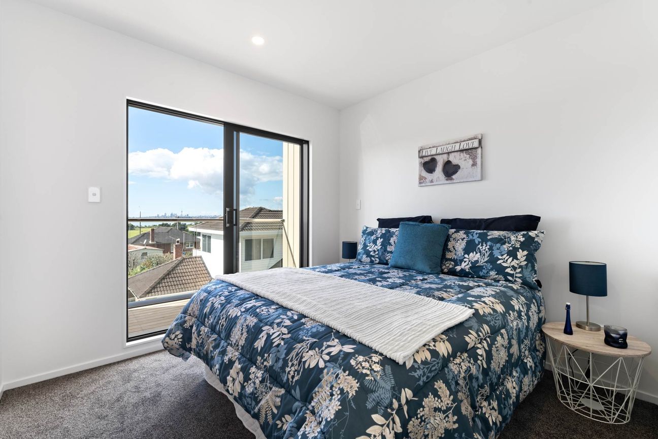 Sea Views. Sun-Filled Living. Smart Choice. - Mehr
