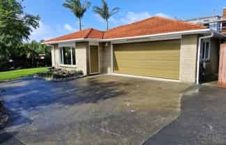 444C West Coast Road, Glen Eden