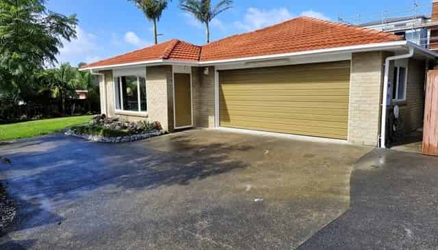 444C West Coast Road, Glen Eden