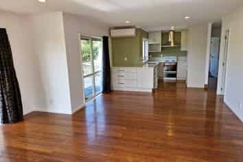 444C West Coast Road, Glen Eden