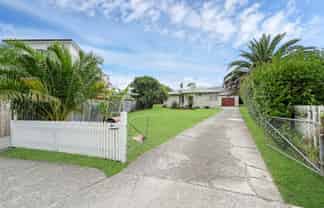 64 Fisher Crescent, Otara