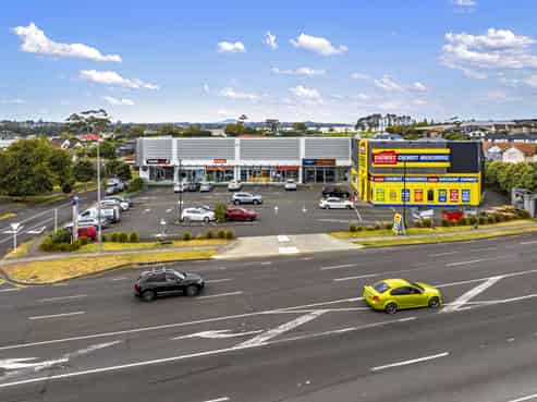 Trophy Retail Investment with international tenant