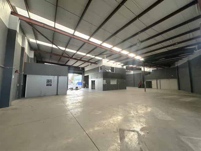 Rare St Johns Offering - 772sqm WH + Yard