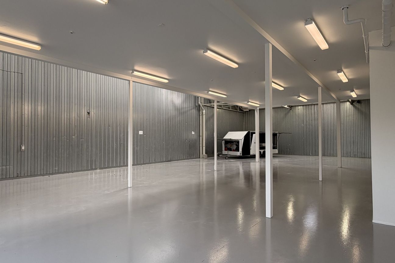 533sqm refurbished industrial - Mt Wellington - Vista 5