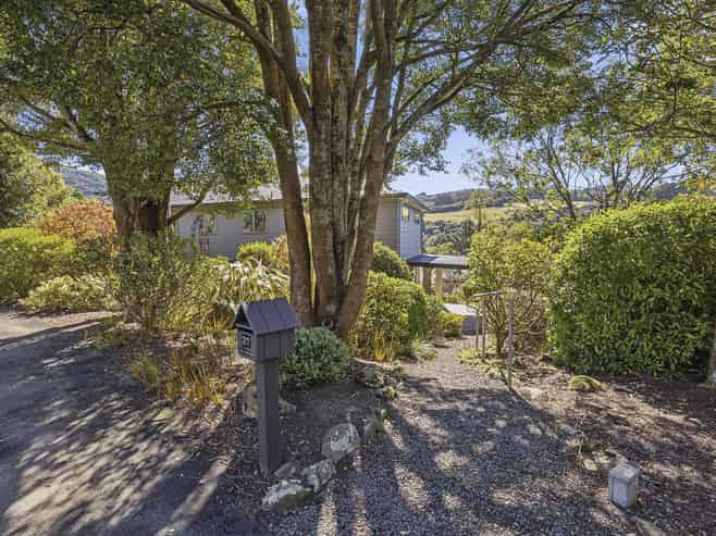 37 Garden Place, Glenleith