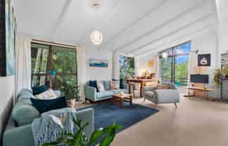 185 Laingholm Drive , Laingholm