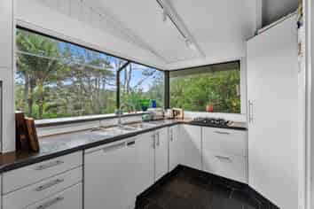 185 Laingholm Drive , Laingholm