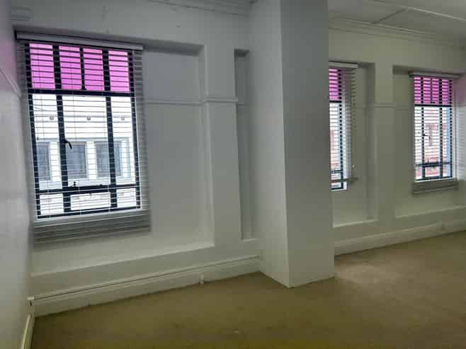 Professional rooms to lease plus onsite carpark
