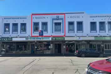 Professional rooms to lease plus onsite carpark