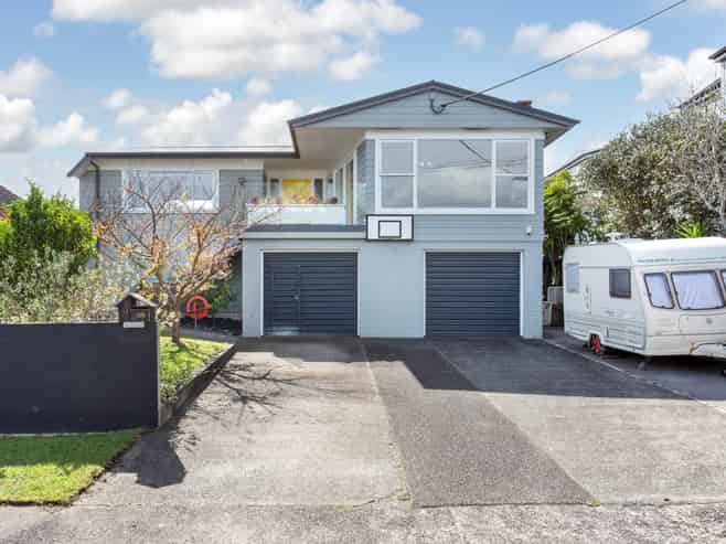 44 Merani Street, Belmont